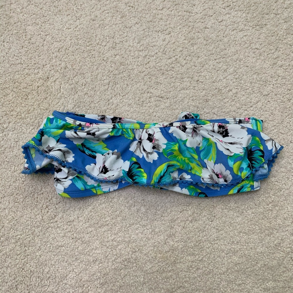 Bandeau swimsuit top